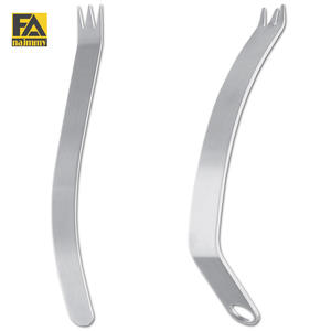 RETRACTORES CÁPSULA (3 Puntas Afiladas, Hoja de 22mm de Ancho) Retractor Humeral Bristow-bankart 19cm 25mm con Hoja de 102mm de Profundidad - Product Image 1