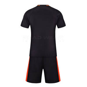Service OEM Vêtements d'entraînement Uniforme de football Nouveau design Uniforme de football Uniforme de football à bas prix - Product Image 2