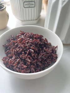 Arroz Negro Seco de Patrón Largo del Sur del Mekong, Vietnam, de la Mejor Calidad, 5% de Grano Partido, Cocción Suave, Nueva Cosecha, Precio Competitivo - Product Image 3