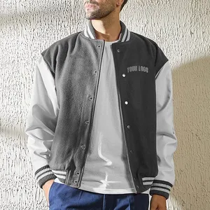 Chaqueta Varsity Gris para Hombre, Color Sólido, Cierre de Botones, Cuello Camisero, Corte Regular, Estilo Deportivo, Material de Felpa, Ropa Casual - Product Image 1