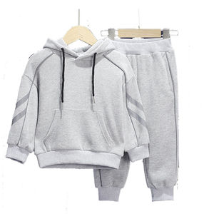 Vente en gros vêtements OEM survêtement pour enfants 2 ensembles de survêtements deux pièces pulls à capuche sweats survêtement de jogging survêtement pour enfants - Product Image 4