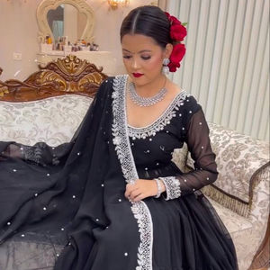 Presentamos un nuevo vestido de Georgette de imitación con volantes completamente cosido con parte inferior y vestido Dupatta listo para usar - Product Image 1