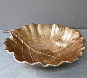 Tazón para Servir con Acabado de Bronce Aluminio Premium, Diseño Clásico de Hoja, Gran Venta, Diseño Moderno, Aspecto Vintage Premium, Tazón de Lujo Real - Product Image 1