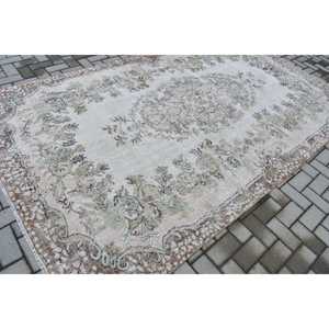 Turkish Rug 6x10.2 ft, White <b>Brown</b> Patchwork Wool Vintage Rug - Product Image 2