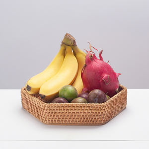 Bandejas redondas de bambú de Vietnam de alta calidad, bandeja de servicio de lujo elegante ecológica hecha a mano, borde de ratán clásico para el hogar SR2046 - Product Image 4