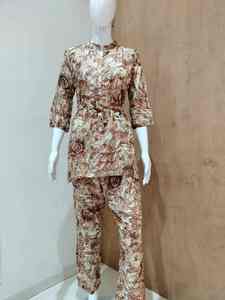 Diseñador de lujo Ropa Étnica buena calidad nuevo 2023 diseñador rayón Top y pantalón conjunto con proveedor de trabajo impreso India - Product Image 2