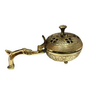 Quemador de incienso árabe vintage hecho a mano de latón con decoración en oro y plata, quemador de incienso árabe vintage de metal hecho a mano en oro. - Product Image 5