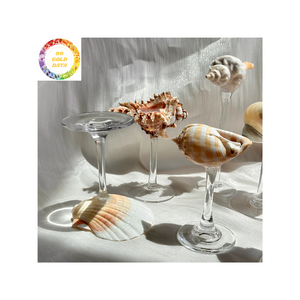 Coupe en verre élégante de coquillage et verre à vin de style pétoncle pour dîner et décor côtier - Product Image 5