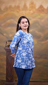 Listo para usar Mujeres Heavy Rayon Short Kurtis Indian Made Traditional Wear Disponible al mejor precio al por mayor - Product Image 5