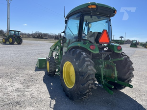 Tractor Utilitario Compacto John Deere 4044R 2025, 43HP, 4WD, Tractor Compacto Premium con Cargador en Venta - Product Image 4