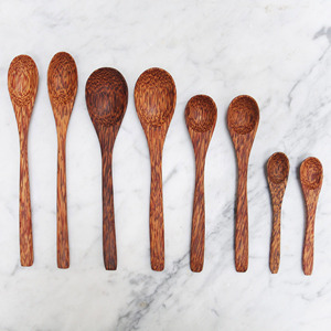 Ensemble de cuillères de service à thé et à café cuillères en bois de noix de coco naturelle avec long manche meilleurs accessoires de cuisine - Product Image 3