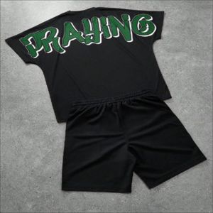 Streetwear d'été 2 pièces au design personnalisé pour hommes, ensemble de shorts et t-shirts respirants et à la mode, sérigraphie personnalisable - Product Image 3