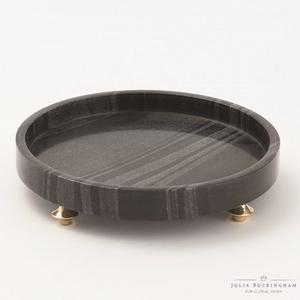 Plateau de service élégant au fini or avec poignées en métal pour la décoration de table et les accents d'ustensiles de cuisine plats et assiettes-quantité minimale de commande 20pcs - Product Image 1