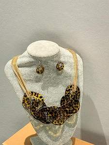 Collar de joyería de resina para mujeres y niñas colgantes de moda hechos a mano con cuentas para estilo Vintage nupcial - Product Image 3