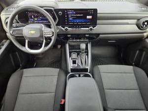 New /USED WHITE 2025 CHE VROLET COLORADO WT 360 Rear Camera 31-40T Load Capacity Emission Diesel /GAS Automatic FOR SALE - Product Image 2