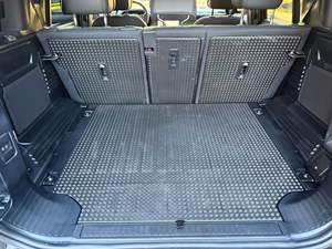 Defender 110 P400 Edición Sedona 2025, 395 hp, 6 Cilindros, Tracción en las Cuatro Ruedas, Rojo Sedona, Paquete de Suspensión Neumática - Product Image 4