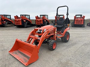 Tractores Kubota con retroexcavadora de 23 HP en venta - Product Image 2