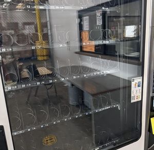 Nuevo diseño Venta caliente 24 horas de gran capacidad Combo automático Snacks Bebidas Máquina expendedora Refrigerador al aire libre - Product Image 5