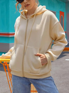 Veste mince à manches longues à capuche zippée légère de base pour les femmes avec survêtements de logo imprimé de grande taille pour les vêtements de femmes - Product Image 6