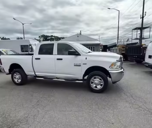 Camioneta RAM 2500 4x4 Usada, Año 2018, Cabina Doble, Gasolina, Ideal para Contratistas de Construcción, Entrega a Exportación - Product Image 3