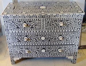 Armoire de salon en bois massif de style traditionnel antique avec incrustations en os, mobilier de maison de qualité supérieure pour chambre à coucher, villa, exporté - Product Image 2