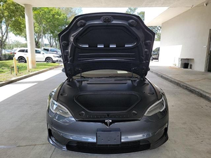 Auto Eléctrico Premium 2024 de Alto Rendimiento, Sedán de Lujo, Tracción en las Cuatro Ruedas, Batería de Litio de Largo Alcance, Caja de Cambios Automática, Volante a la Izquierda - Product Image 3