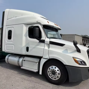 Excellent camion semi-remorque Freightliner Cascadia 125 Sleeper d'occasion 2018 - Cabine intégrale de 71 pouces, 475 CV, boîte manuelle 10 vitesses, expédition mondiale - Product Image 2