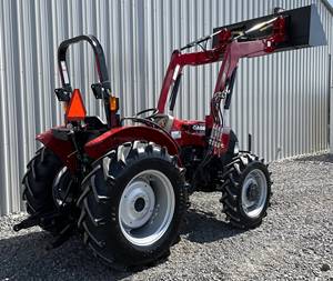 Mini tracteur à roues CASE IH Farmall 60A avec puissance nominale de 40 à 180 HP pour la ferme - Product Image 3