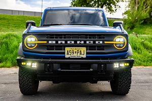 Ford Bronco Black Diamond Advanced 2021 Usado, 1 Dueño, Motor EcoBoost V6 de 2.7 Litros, Tracción en las 4 Ruedas, Color Azul Velocity Metalizado - Product Image 2