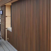 Panneaux de revêtement mural en WPC à grain de bois de qualité supérieure, résistants aux intempéries, pour l'intérieur et l'extérieur, matériau de construction décoratif
