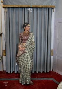 Enchanting Elegance lanza un nuevo catálogo 'Kathputli' con exclusivos saris de seda Banarasi con estampado Chex para indios pakistaníes - Product Image 2