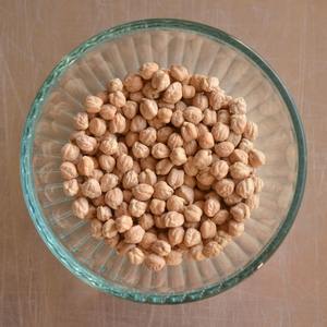 Garbanzos secos naturales de calidad superior a granel para exportación al por mayor, garbanzos ricos en proteínas nutritivas al mejor precio, producto puro 100% - Product Image 1