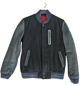 Veste universitaire Destroyer gris anthracite personnalisée OEM Manches en cuir Col à capuche Respirant Style Letterman Unité unique incluse - Product Image 1