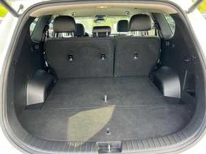 Blanco 2024 para Santa Fe SEL AWD, Asientos de Tela, Sistema de Navegación Izquierdo, Arranque Remoto, Techo Solar, Android Auto, Llantas de Aleación, Color Oscuro - Product Image 6