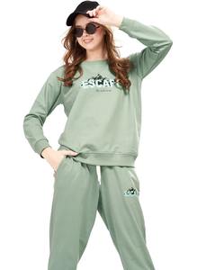 Ensemble de survêtement minimaliste pour femmes, sweat-shirt simple et pantalon de jogging, look moderne et propre, vêtements décontractés - Product Image 5