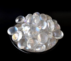 Pierres de quartz arc-en-ciel Aura de qualité supérieure, 1 kg, pierres roulées pour la décoration et la méditation. - Product Image 3