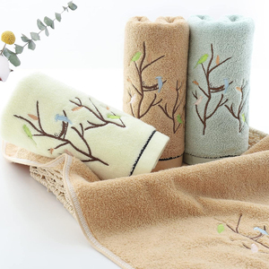 Serviette de bain de luxe de couleur unie broderie imprimée personnalisée grandes serviettes éponge tricotées de haute qualité pour les adultes à séchage rapide - Product Image 2
