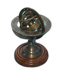 Astrolabio de esfera armilar de latón en base de madera Esfera náutica marítima con soporte - Product Image 2
