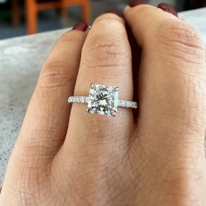 Anillo de Compromiso con Diamante Cultivado en Laboratorio, Corte Princesa, 1.5 CT, Oro Sólido de 18K, Certificado IGI, Joyería de Lujo, Precio de Fábrica al por Mayor - Product Image 2