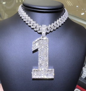 Diamante de laboratorio con colgante cristiano número 1 personalizado con certificado de Plata de Ley 925 para compromiso de boda unisex para hombres y mujeres - Product Image 1