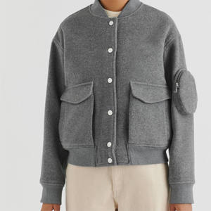 Blousons bombardiers unisexes élégants et confortables Vêtements d'extérieur personnalisables, idéaux pour une tenue décontractée, disponibles dans toutes les tailles - Product Image 2