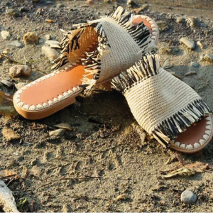 Chaussures en raphia frangé, pantoufles en raphia, sandales en raphia, diapositives en raphia - Product Image 1
