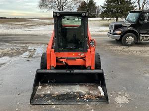 Chargeur compact Kubota SSV75 neuf/d'occasion, élévateur vertical, 74.3 HP, hydraulique à haut débit pour la construction et l'agriculture - Product Image 5