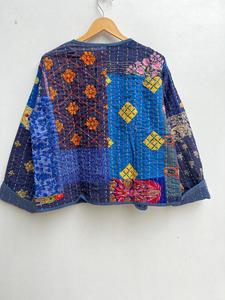Chaqueta de algodón Kantha hecha a mano con bordado, abrigo corto reversible de invierno con estampado floral para mujer - Product Image 5