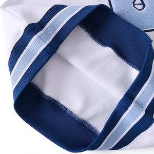 Sweat-shirt unisexe en molleton doublé pour l'hiver, col rond, avec poche, style universitaire, de la marque Spelman College, blanc, avec double bande bleue et bordure côtelée - Product Image 4