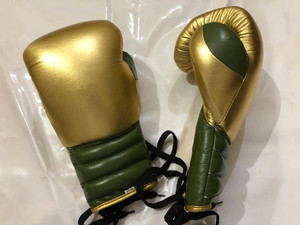 Gants de boxe en cuir 10oz avec logo personnalisé de haute qualité avec poignet lacé pour l'entraînement de kick boxing MMA - Product Image 4
