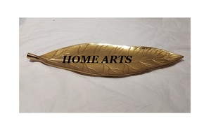 Bandeja de servicio de aperitivos de diseño admirable Bandeja de servicio de hojas de color dorado de aluminio hecha a mano para uso en eventos de boda - Product Image 2