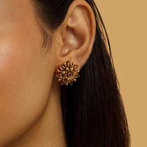 Antique-Style Religious <b>Stud</b> 18K Gold-Plated Zinc Alloy Floral Pattern Zircon <b>Turquoise</b> Pearl Bezel Set for Wedding Party - Product Image 2