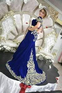 2023 bleu royal Caftan élégant Zari broderie cristal perles de verre & Dabka travail sur longue traîne robe en soie faite de lin - Product Image 3