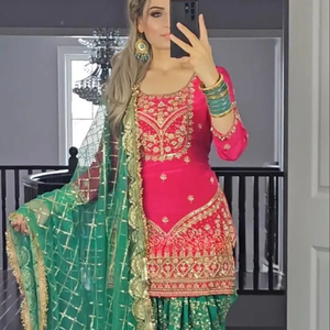 Lanzamiento de un nuevo diseñador de ropa de fiesta Look Top Pant Dupatta Set tradicional vestido ocasional traje elegante bordado secuencia de trabajo - Product Image 1